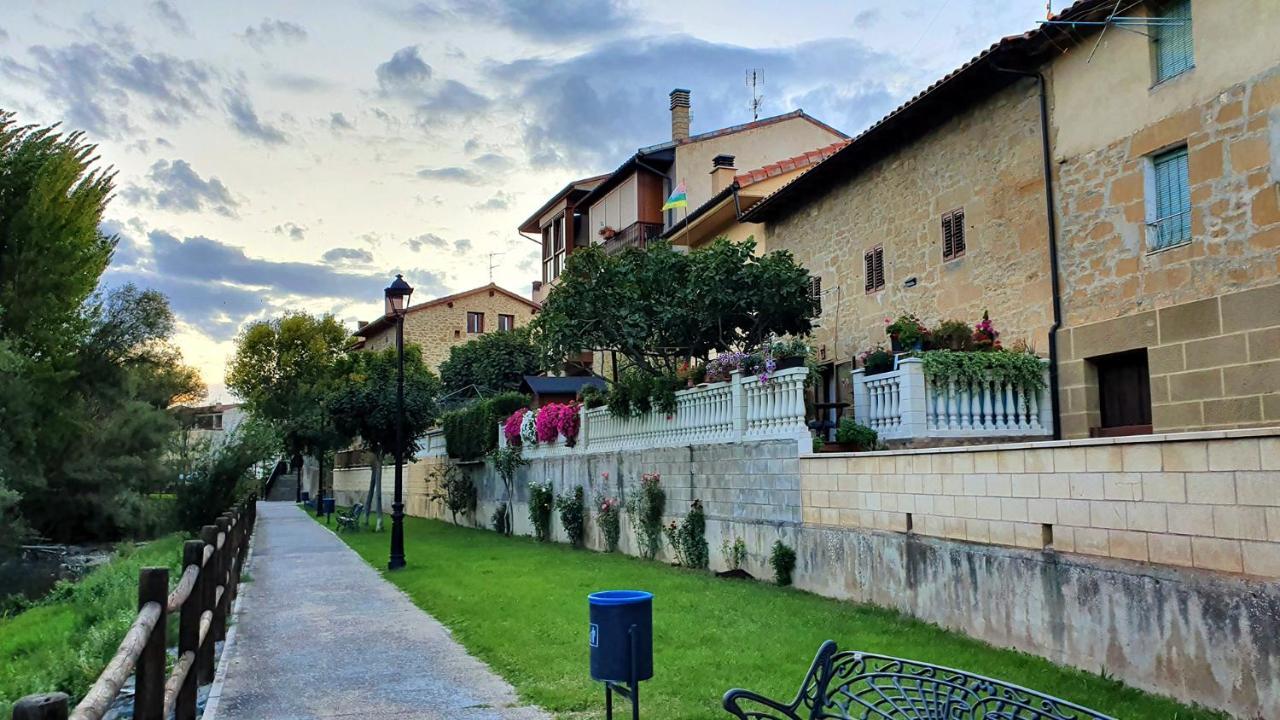 Apartamentos Virgen De Tironcillo Cuzcurrita-Río Tirón Esterno foto