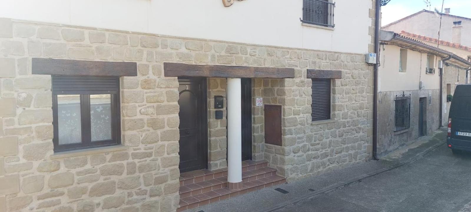 Apartamentos Virgen De Tironcillo Cuzcurrita-Río Tirón Esterno foto